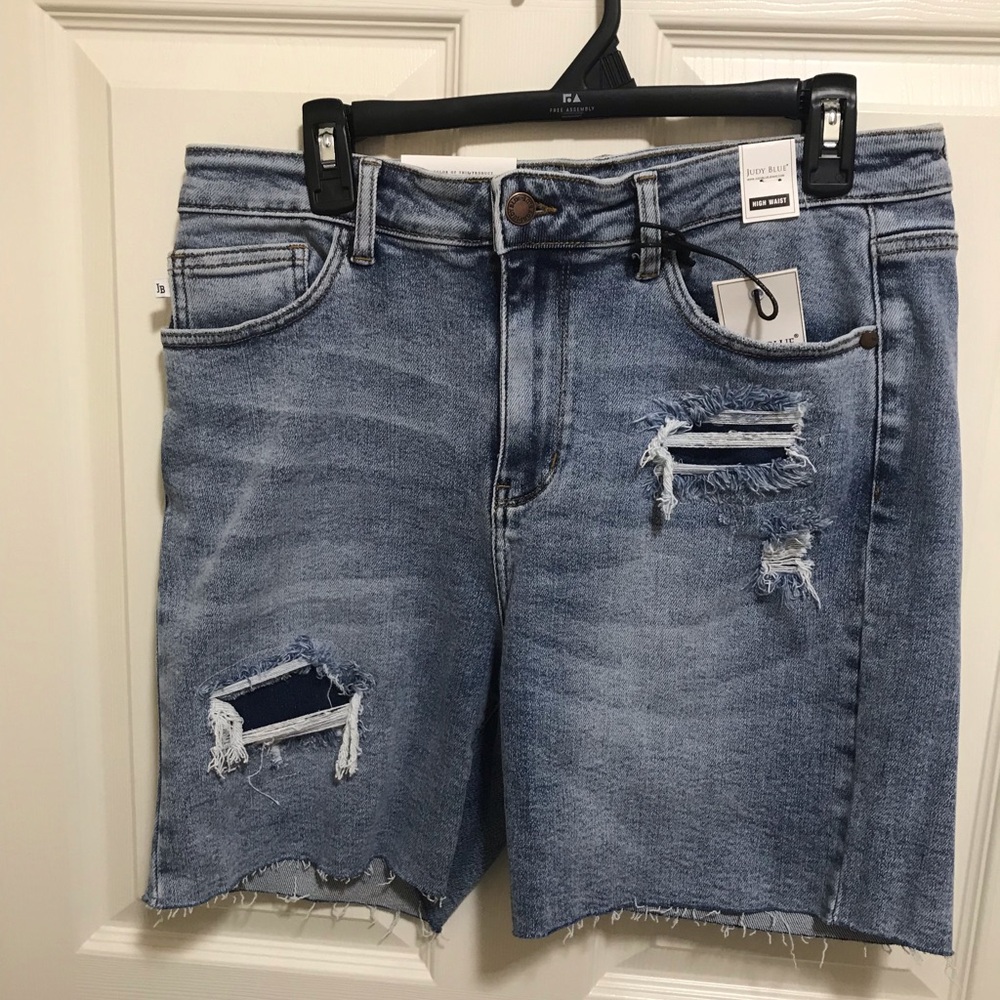 Judy blue  xl shorts with distressed